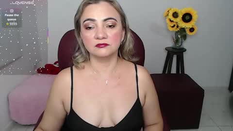 Snapshot of rebeca_milf chatting on February 24, 2026, 11:19 am REBECA online show from February 24, 2026, 11:19 am