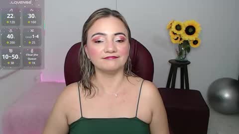 Snapshot of rebeca_milf chatting on February 25, 2026, 11:42 am REBECA online show from February 25, 2026, 11:42 am