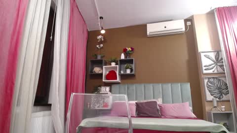 rebecablackx online show from January 14, 2025, 10:38 am