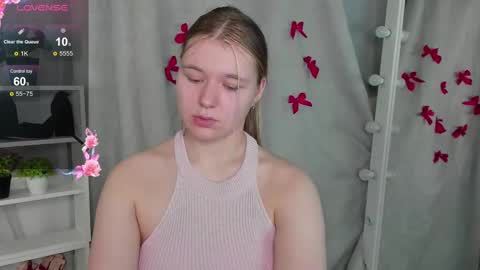 rebecca_____ online show from February 19, 2025, 6:32 pm