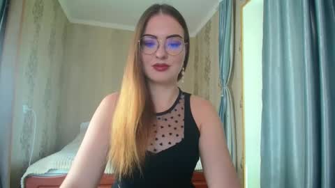 Snapshot of rebecca_ccaa chatting on September 13, 2025, 11:10 am Rebecca online show from September 13, 2025, 11:10 am