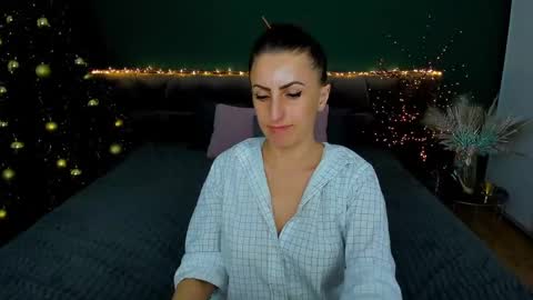 rebecca_diamonds online show from December 30, 2024, 12:42 pm