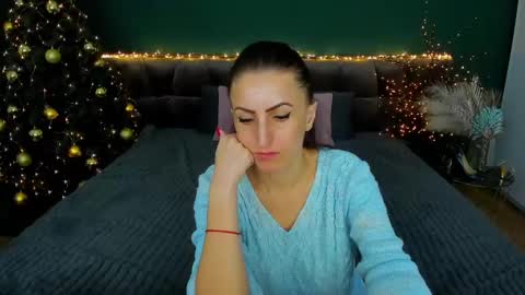 rebecca_diamonds online show from January 6, 2025, 12:57 pm