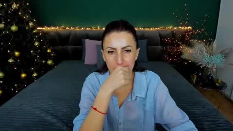 rebecca_diamonds online show from January 10, 2025, 9:44 am