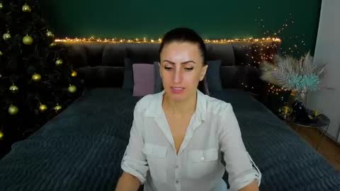 rebecca_diamonds online show from January 13, 2025, 3:58 pm