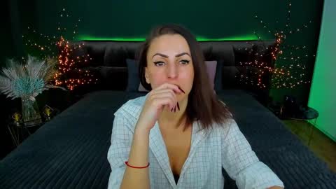 rebecca_diamonds online show from February 25, 2025, 7:31 am