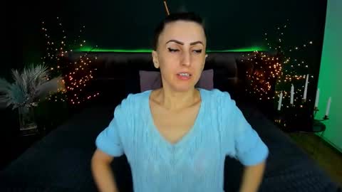 rebecca_diamonds online show from February 3, 2026, 6:40 am