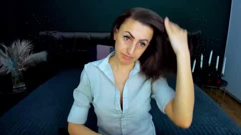 rebecca_diamonds online show from February 17, 2026, 6:32 am