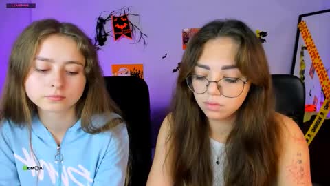 rebecca_smile_ online show from October 22, 2025, 5:52 am