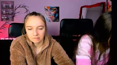 rebecca_smile_ online show from December 14, 2025, 10:09 am