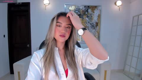 Snapshot of rebeccahudson_ chatting on January 22, 2025, 3:20 am Rebe online show from January 22, 2025, 3:20 am