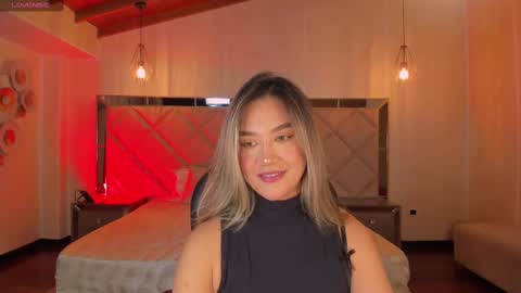 Snapshot of rebeccahudson_ chatting on February 16, 2025, 3:15 am Rebe online show from February 16, 2025, 3:15 am