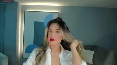 Snapshot of rebeccahudson_ chatting on February 18, 2025, 3:10 am Rebe online show from February 18, 2025, 3:10 am