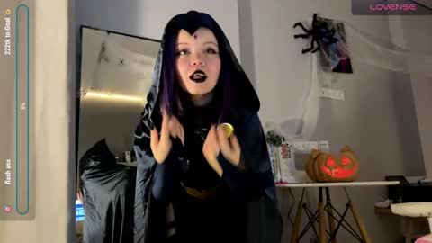 Rebecca Nikson online show from October 29, 2025, 2:36 am