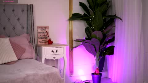 Rebecca online show from April 1, 2026, 7:53 am