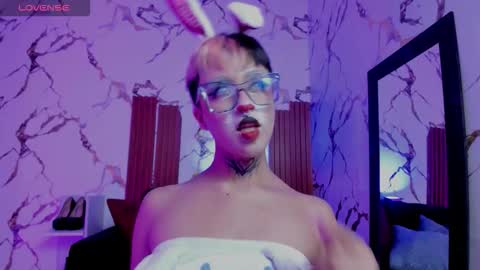 Snapshot of rebeka_baker chatting on October 3, 2025, 11:40 am REBEKA online show from October 3, 2025, 11:40 am