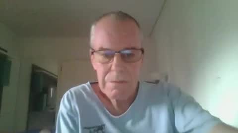 Rene online show from December 14, 2025, 8:24 pm