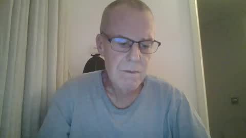 Rene online show from April 20, 2026, 9:38 pm