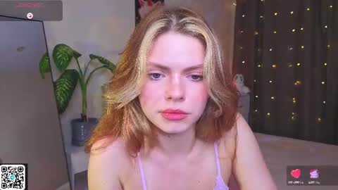 Snapshot of red__candy chatting on July 23, 2026, 4:27 pm red__candy online show from July 23, 2026, 4:27 pm