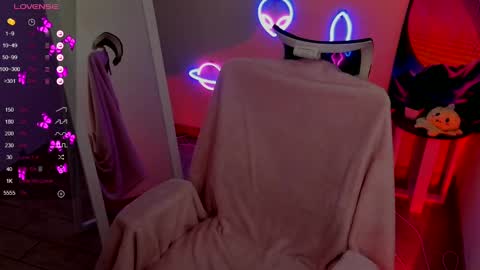 Bestie online show from February 26, 2025, 4:45 pm