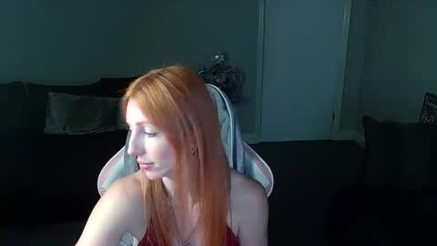 Red -  online show from September 15, 2025, 8:53 pm