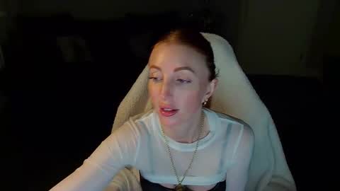 Red -  online show from November 5, 2025, 3:45 pm