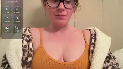 Rosie online show from February 4, 2025, 7:33 pm