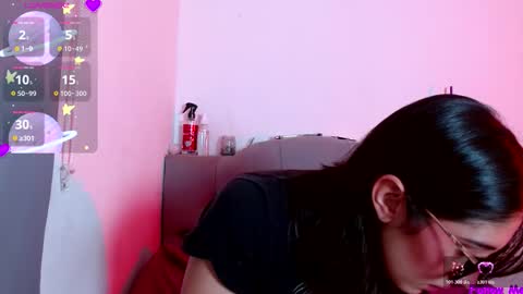 IG   OF red moonn online show from October 30, 2025, 5:09 am