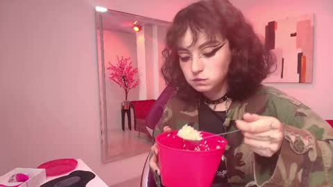 Snapshot of red_moonx chatting on January 30, 2025, 2:06 am Res Moon online show from January 30, 2025, 2:06 am