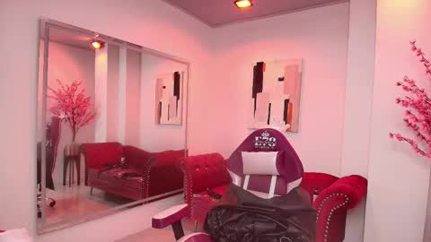 Snapshot of red_moonx chatting on February 4, 2025, 1:13 am Res Moon online show from February 4, 2025, 1:13 am