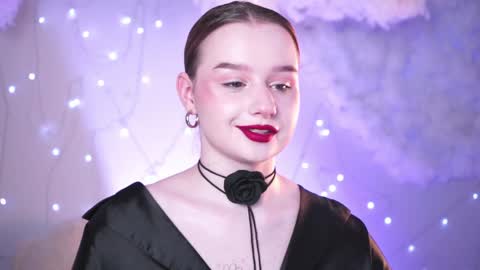 QUEEN OF EVIL online show from December 19, 2024, 6:56 pm