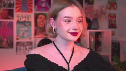 QUEEN OF EVIL online show from January 5, 2025, 6:56 pm