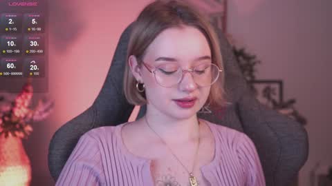 QUEEN OF EVIL online show from January 20, 2025, 11:21 pm