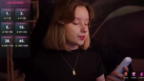 QUEEN OF EVIL online show from September 20, 2025, 2:12 am