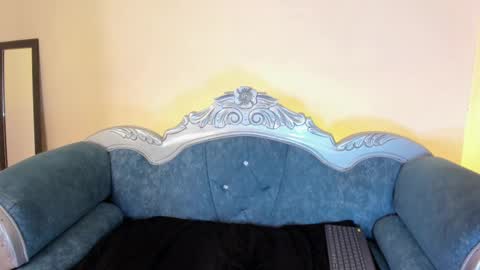     online show from February 9, 2025, 2:40 pm