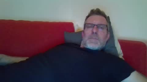 Snapshot of redandbluecloud chatting on December 30, 2024, 9:08 pm Red online show from December 30, 2024, 9:08 pm