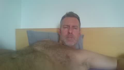 Snapshot of redandbluecloud chatting on September 15, 2025, 1:55 pm Red online show from September 15, 2025, 1:55 pm