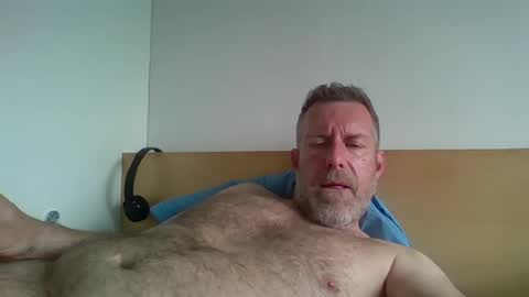 Red online show from May 11, 2026, 2:45 pm