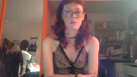 redcassie666 online show from March 25, 2026, 2:23 pm