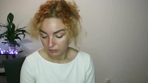 reddgirll online show from January 26, 2025, 6:27 pm