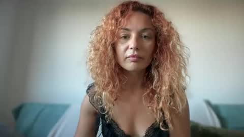 reddgirll online show from October 6, 2025, 9:40 am