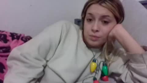 reddwaxx online show from December 15, 2025, 4:33 pm