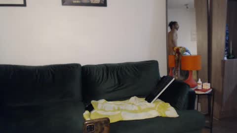 redfloweer online show from February 11, 2025, 12:17 am