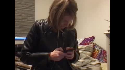 Snapshot of redfoxofficial chatting on January 18, 2026, 8:07 am Redfox online show from January 18, 2026, 8:07 am
