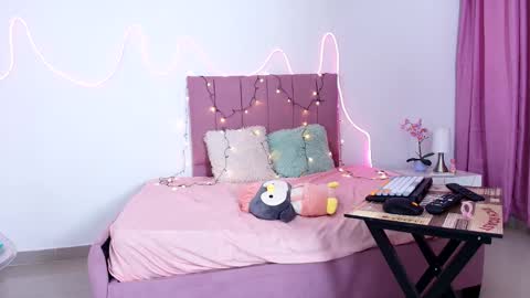 redhair6 online show from December 5, 2025, 7:43 pm