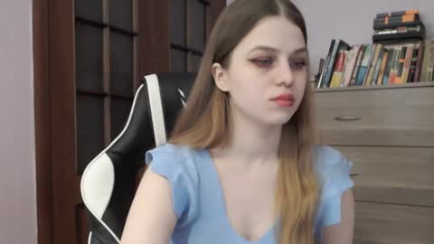 Lily online show from December 21, 2024, 2:30 am