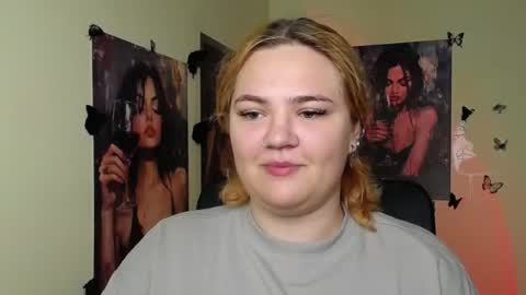 Rina online show from June 14, 2026, 6:04 am
