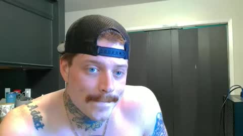 Snapshot of redinthebed chatting on May 18, 2026, 3:02 am InkedGinger online show from May 18, 2026, 3:02 am