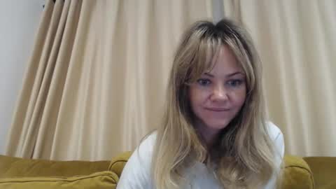 RedJessica online show from October 3, 2025, 5:04 am