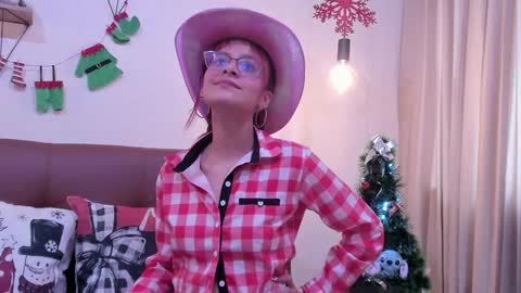 Meloddy online show from December 6, 2024, 9:24 pm